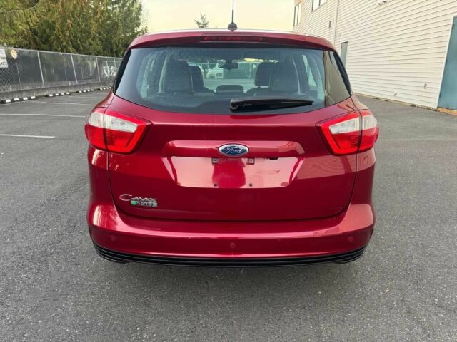 Красный Форд Си-Макс, объемом двигателя 2 л и пробегом 80 тыс. км за 5800 $, фото 5 на Automoto.ua