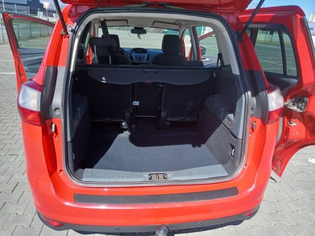 Червоний Форд Сі-Макс, об'ємом двигуна 1.6 л та пробігом 218 тис. км за 8200 $, фото 3 на Automoto.ua