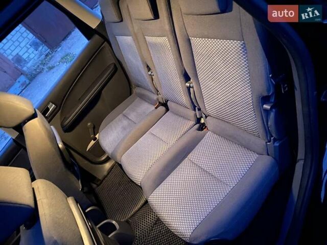 Форд Си-Макс, объемом двигателя 1.8 л и пробегом 240 тыс. км за 5300 $, фото 30 на Automoto.ua