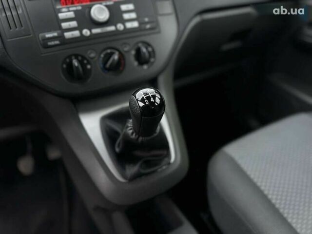 Форд Си-Макс, объемом двигателя 1.6 л и пробегом 234 тыс. км за 5100 $, фото 25 на Automoto.ua