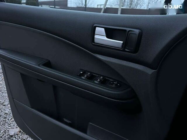 Форд Си-Макс, объемом двигателя 2 л и пробегом 243 тыс. км за 5700 $, фото 19 на Automoto.ua