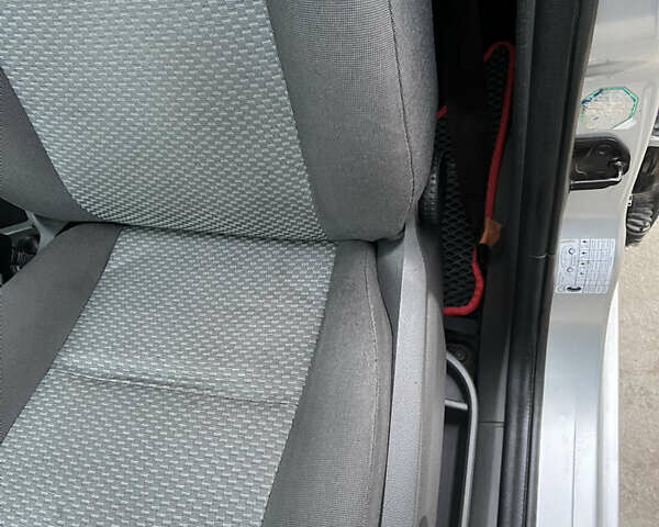 Форд Сі-Макс, об'ємом двигуна 1.8 л та пробігом 292 тис. км за 4600 $, фото 9 на Automoto.ua