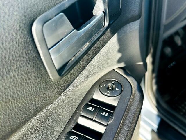 Форд Си-Макс, объемом двигателя 1.8 л и пробегом 118 тыс. км за 4700 $, фото 6 на Automoto.ua