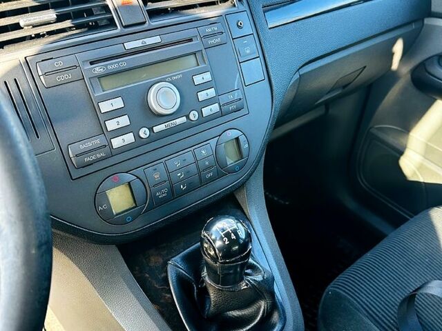 Форд Си-Макс, объемом двигателя 1.8 л и пробегом 118 тыс. км за 4700 $, фото 9 на Automoto.ua