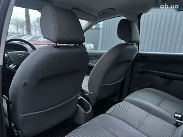 Форд Сі-Макс, об'ємом двигуна 1.6 л та пробігом 208 тис. км за 5200 $, фото 29 на Automoto.ua
