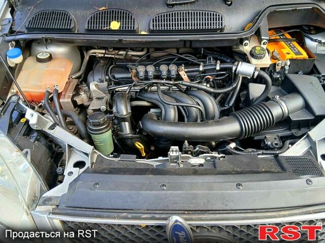 Форд Сі-Макс, об'ємом двигуна 1.6 л та пробігом 0 тис. км за 4100 $, фото 8 на Automoto.ua