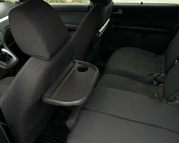 Форд Сі-Макс, об'ємом двигуна 1.6 л та пробігом 290 тис. км за 5100 $, фото 7 на Automoto.ua