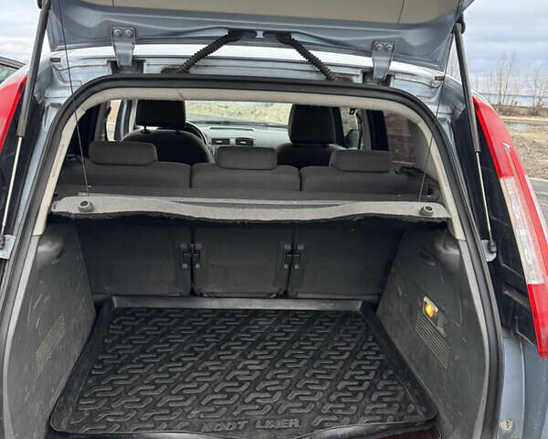 Форд Си-Макс, объемом двигателя 1.6 л и пробегом 261 тыс. км за 3700 $, фото 9 на Automoto.ua