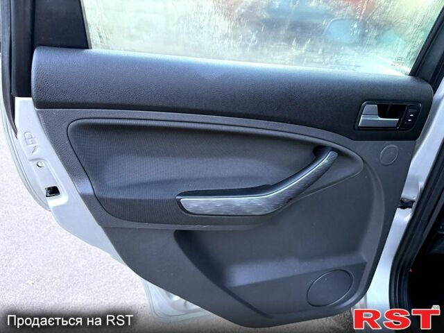 Форд Сі-Макс, об'ємом двигуна 16 л та пробігом 200 тис. км за 5750 $, фото 5 на Automoto.ua