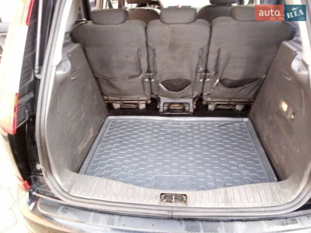 Форд Си-Макс, объемом двигателя 1.6 л и пробегом 258 тыс. км за 4500 $, фото 8 на Automoto.ua