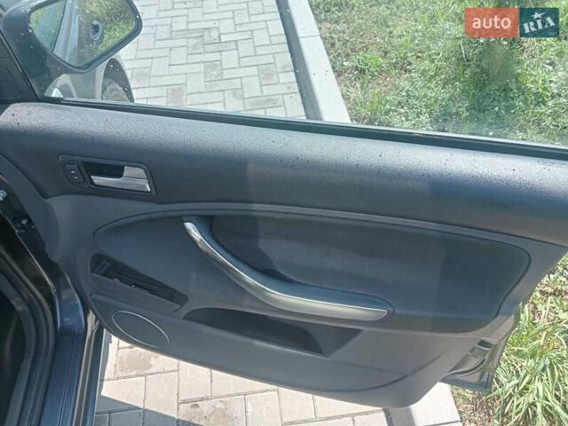 Форд Си-Макс, объемом двигателя 2 л и пробегом 311 тыс. км за 6699 $, фото 12 на Automoto.ua