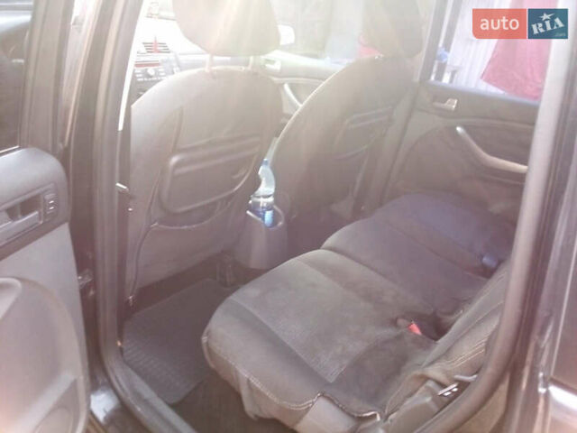 Форд Си-Макс, объемом двигателя 1.6 л и пробегом 258 тыс. км за 4500 $, фото 6 на Automoto.ua