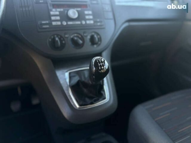 Форд Си-Макс, объемом двигателя 1.6 л и пробегом 242 тыс. км за 5600 $, фото 26 на Automoto.ua