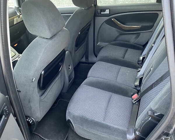 Форд Си-Макс, объемом двигателя 2 л и пробегом 191 тыс. км за 7700 $, фото 5 на Automoto.ua