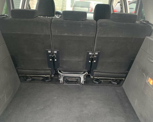 Форд Си-Макс, объемом двигателя 1.6 л и пробегом 333 тыс. км за 4900 $, фото 30 на Automoto.ua