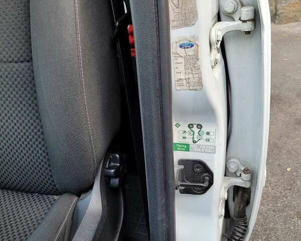 Форд Сі-Макс, об'ємом двигуна 1.6 л та пробігом 343 тис. км за 6500 $, фото 16 на Automoto.ua