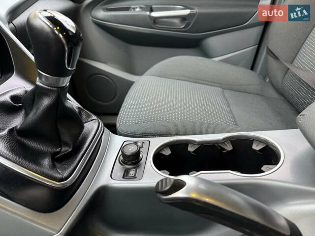 Форд Си-Макс, объемом двигателя 0 л и пробегом 68 тыс. км за 9500 $, фото 28 на Automoto.ua