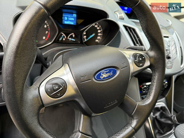 Форд Си-Макс, объемом двигателя 0 л и пробегом 68 тыс. км за 9500 $, фото 31 на Automoto.ua