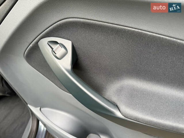 Форд Си-Макс, объемом двигателя 0 л и пробегом 68 тыс. км за 9500 $, фото 19 на Automoto.ua