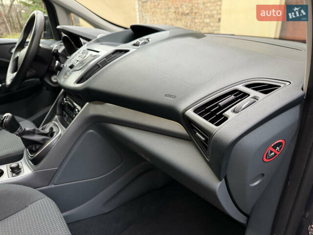 Форд Си-Макс, объемом двигателя 0 л и пробегом 68 тыс. км за 9500 $, фото 22 на Automoto.ua