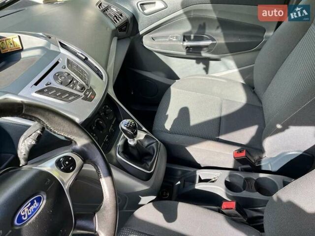 Форд Сі-Макс, об'ємом двигуна 1 л та пробігом 40 тис. км за 10000 $, фото 10 на Automoto.ua