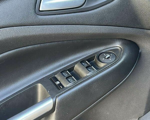 Форд Си-Макс, объемом двигателя 0 л и пробегом 140 тыс. км за 12600 $, фото 17 на Automoto.ua