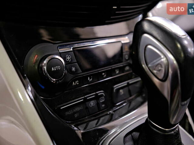 Форд Си-Макс, объемом двигателя 2 л и пробегом 145 тыс. км за 10500 $, фото 18 на Automoto.ua