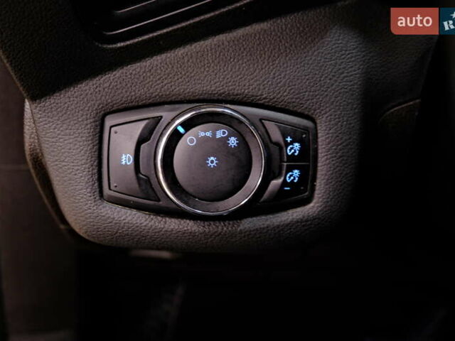 Форд Си-Макс, объемом двигателя 2 л и пробегом 145 тыс. км за 10500 $, фото 25 на Automoto.ua