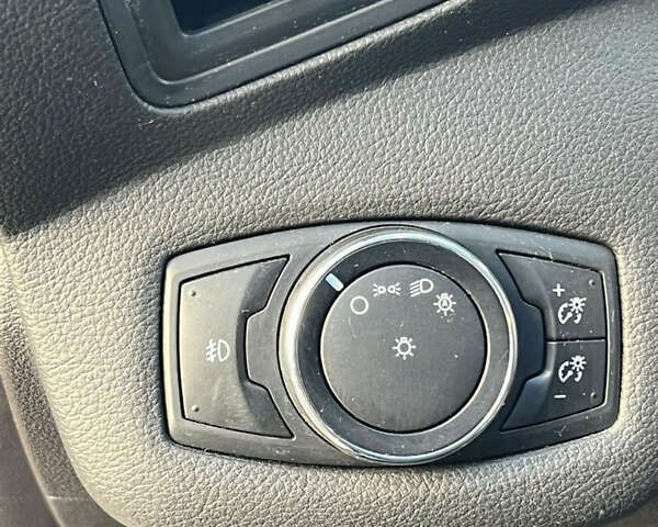 Форд Си-Макс, объемом двигателя 0 л и пробегом 140 тыс. км за 12600 $, фото 18 на Automoto.ua