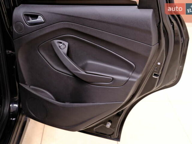 Форд Си-Макс, объемом двигателя 2 л и пробегом 145 тыс. км за 10500 $, фото 36 на Automoto.ua