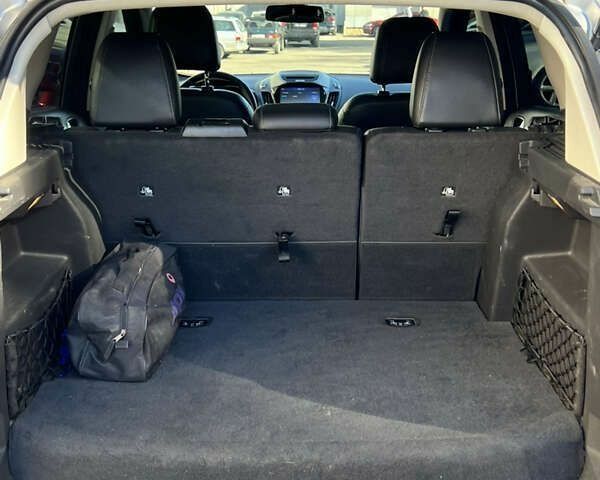 Форд Си-Макс, объемом двигателя 0 л и пробегом 140 тыс. км за 12600 $, фото 27 на Automoto.ua