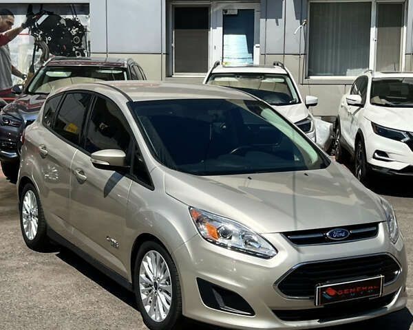 Форд Сі-Макс, об'ємом двигуна 0 л та пробігом 105 тис. км за 14399 $, фото 3 на Automoto.ua