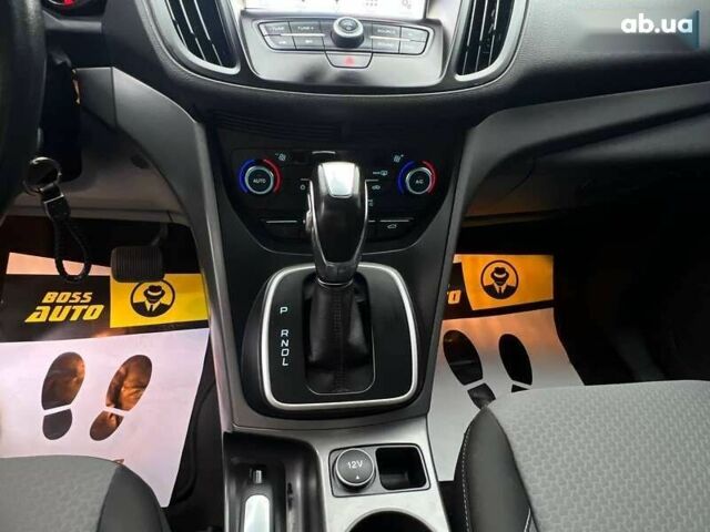 Форд Си-Макс, объемом двигателя 0 л и пробегом 139 тыс. км за 13500 $, фото 12 на Automoto.ua