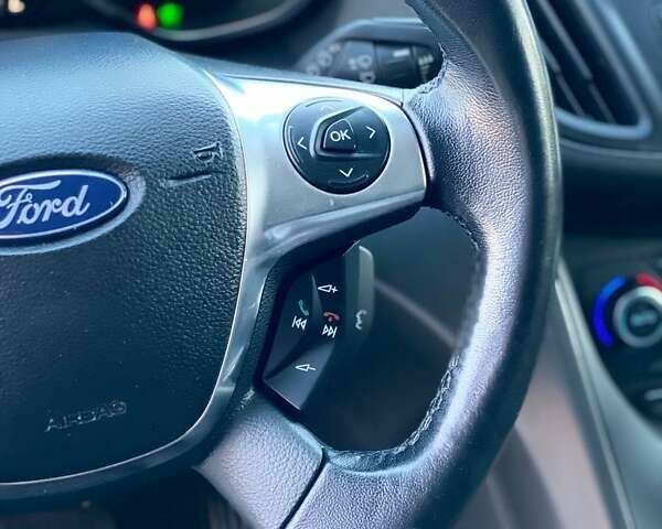 Форд Сі-Макс, об'ємом двигуна 0 л та пробігом 135 тис. км за 9390 $, фото 26 на Automoto.ua