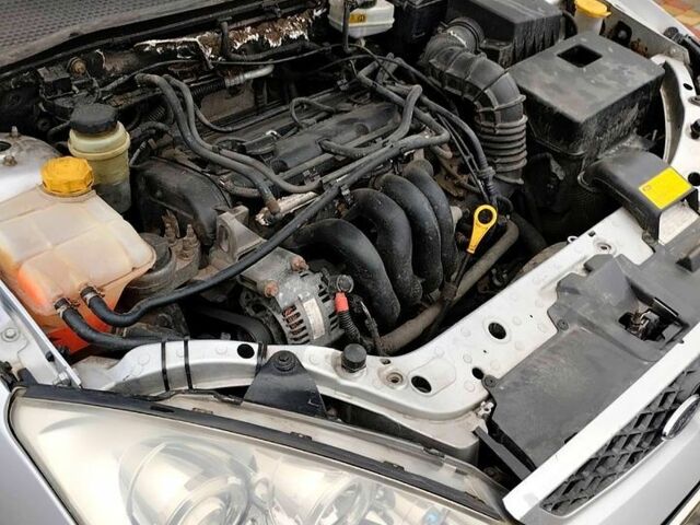 Сірий Форд Сі-Макс, об'ємом двигуна 1.6 л та пробігом 250 тис. км за 4000 $, фото 5 на Automoto.ua