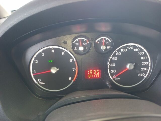 Сірий Форд Сі-Макс, об'ємом двигуна 1.6 л та пробігом 190 тис. км за 4600 $, фото 7 на Automoto.ua