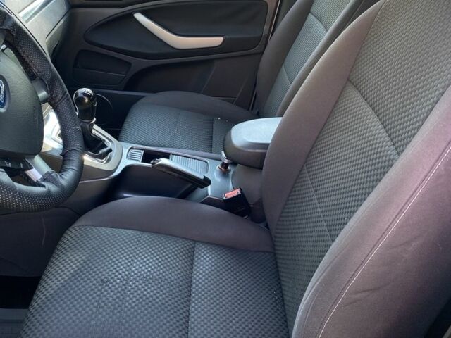 Сірий Форд Сі-Макс, об'ємом двигуна 1.8 л та пробігом 360 тис. км за 5000 $, фото 8 на Automoto.ua