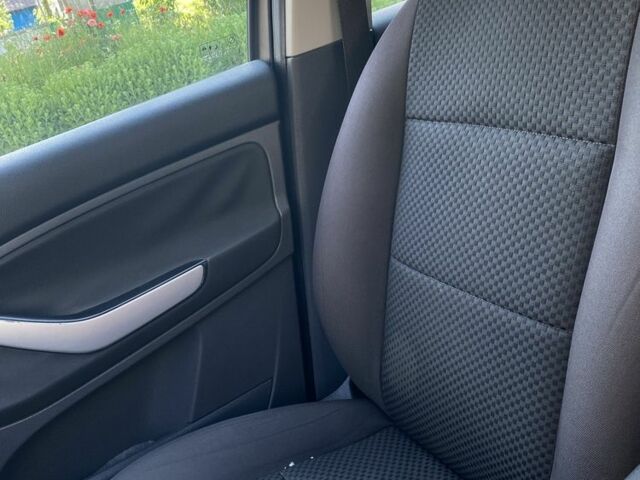 Сірий Форд Сі-Макс, об'ємом двигуна 1.8 л та пробігом 360 тис. км за 5000 $, фото 13 на Automoto.ua