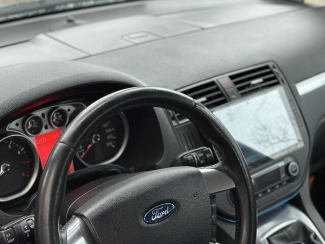 Сірий Форд Сі-Макс, об'ємом двигуна 1.6 л та пробігом 210 тис. км за 5700 $, фото 6 на Automoto.ua