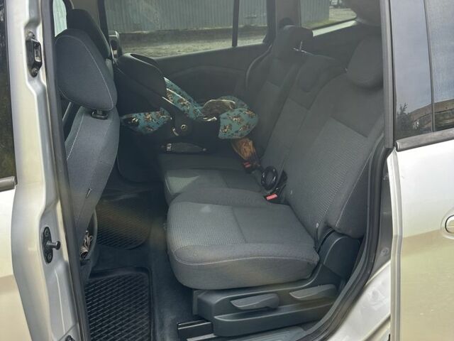 Сірий Форд Сі-Макс, об'ємом двигуна 1.6 л та пробігом 250 тис. км за 8500 $, фото 7 на Automoto.ua