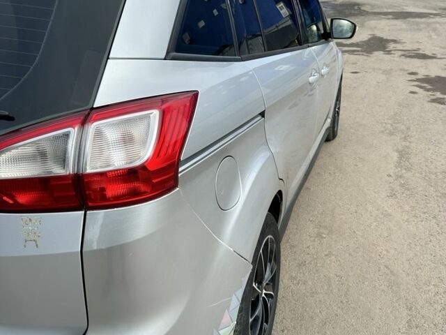 Сірий Форд Сі-Макс, об'ємом двигуна 1.6 л та пробігом 250 тис. км за 8500 $, фото 5 на Automoto.ua