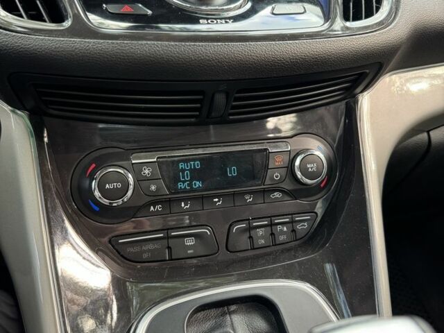 Серый Форд Си-Макс, объемом двигателя 2 л и пробегом 220 тыс. км за 9499 $, фото 7 на Automoto.ua