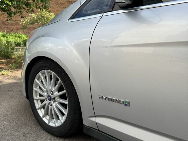 Серый Форд Си-Макс, объемом двигателя 2 л и пробегом 220 тыс. км за 9499 $, фото 9 на Automoto.ua