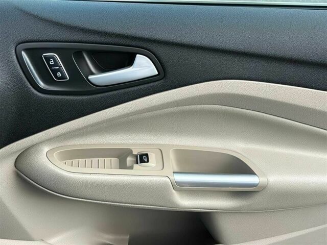 Сірий Форд Сі-Макс, об'ємом двигуна 2 л та пробігом 76 тис. км за 8500 $, фото 12 на Automoto.ua