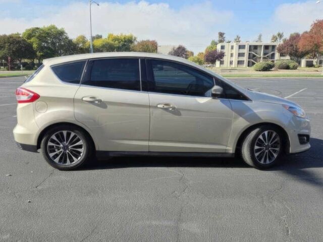 Серый Форд Си-Макс, объемом двигателя 2 л и пробегом 62 тыс. км за 4600 $, фото 3 на Automoto.ua