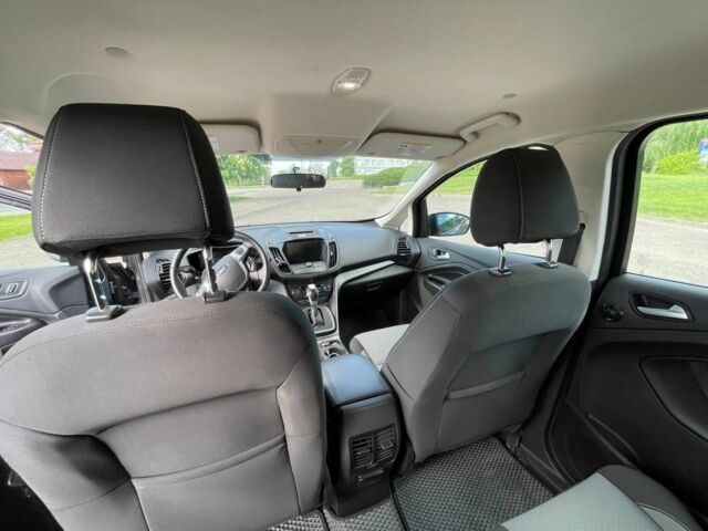 Серый Форд Си-Макс, объемом двигателя 2 л и пробегом 108 тыс. км за 12300 $, фото 5 на Automoto.ua