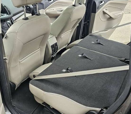 Серый Форд Си-Макс, объемом двигателя 0 л и пробегом 115 тыс. км за 8600 $, фото 6 на Automoto.ua