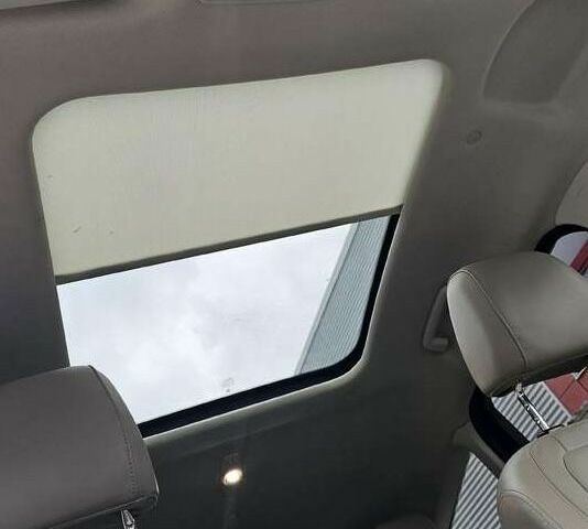 Серый Форд Си-Макс, объемом двигателя 0 л и пробегом 115 тыс. км за 8600 $, фото 8 на Automoto.ua