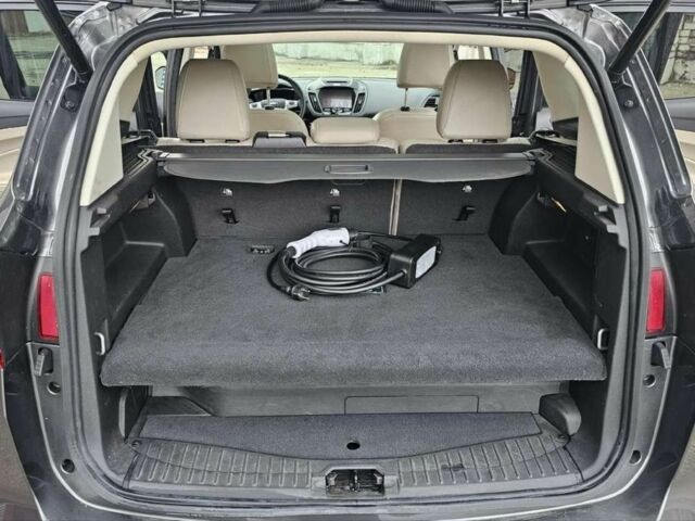 Серый Форд Си-Макс, объемом двигателя 0 л и пробегом 115 тыс. км за 8600 $, фото 9 на Automoto.ua