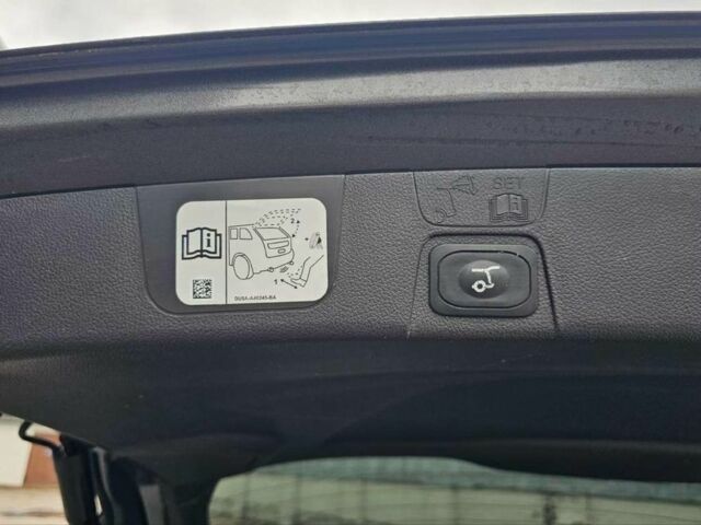 Серый Форд Си-Макс, объемом двигателя 0 л и пробегом 115 тыс. км за 8600 $, фото 10 на Automoto.ua